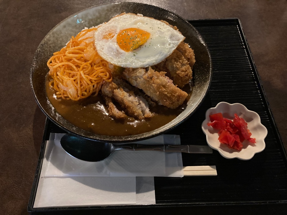 GOOD BLESS GARDEN（グッドブレスガーデン）サウナ&ステイのカツカレーナポリタン